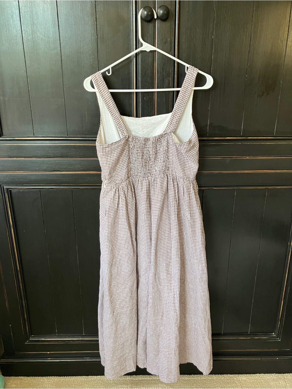Sleeveless Gingham Midi Dress in brown - Picture 2 of 4